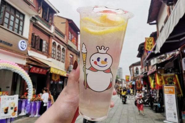 吃瓜娱乐酱蜜雪冰城,吃瓜娱乐酱的甜蜜邂逅